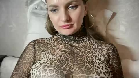 Snapshot of viola_1 chatting on 04/14/26, 11:44 Funny girl online show from 04/14/26, 11:44