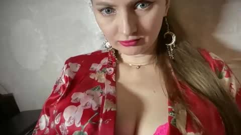 Snapshot of viola_1 chatting on 04/15/26, 11:16 Funny girl online show from 04/15/26, 11:16