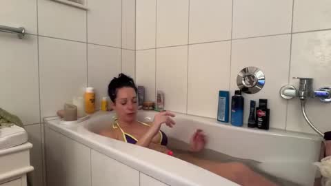 Vio online show from 02/13/26, 06:15