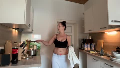 Snapshot of viola_beck chatting on 04/09/26, 09:26 Vio online show from 04/09/26, 09:26
