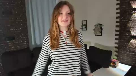 Viola but friends call me Sisi online show from 06/27/26, 05:18