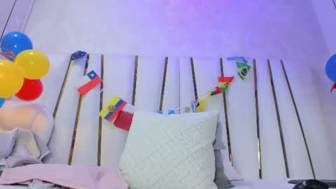 violeet_gray online show from 06/29/26, 11:43