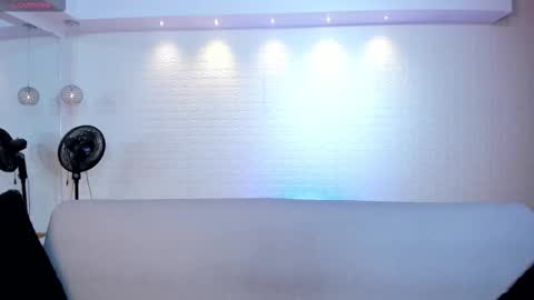 Violett  Everyday From 0530 to 1430 Col Time online show from 11/28/25, 10:51