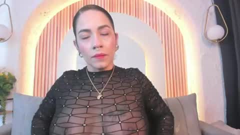 Violette online show from 06/27/26, 10:53