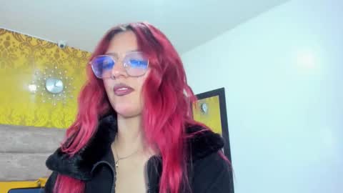 Snapshot of violeethh__ chatting on 03/04/26, 12:33 violeethh__ online show from 03/04/26, 12:33