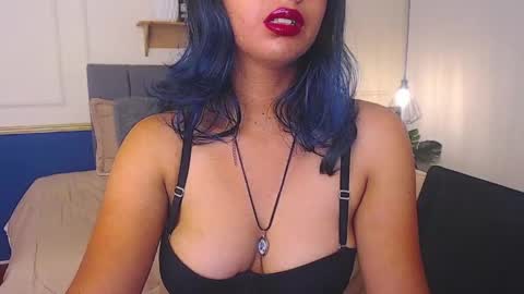Snapshot of violet_2003 chatting on 04/22/26, 02:29 V I O L E T online show from 04/22/26, 02:29