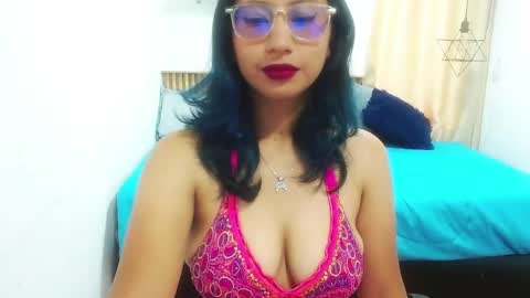 Snapshot of violet_2003 chatting on 05/02/26, 01:49 V I O L E T online show from 05/02/26, 01:49