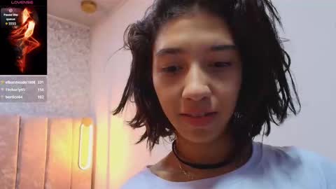 Snapshot of violet_606 chatting on 09/14/25, 01:16 Violeta online show from 09/14/25, 01:16