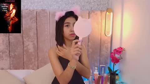 Snapshot of violet_606 chatting on 09/19/25, 08:09 Violeta online show from 09/19/25, 08:09