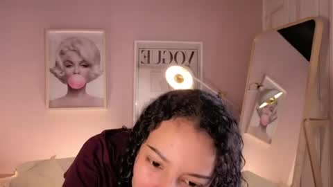 violet__15 online show from 06/18/26, 11:58