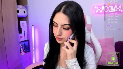 Snapshot of violet_catt chatting on 02/06/25, 05:30 Violeta  online show from 02/06/25, 05:30