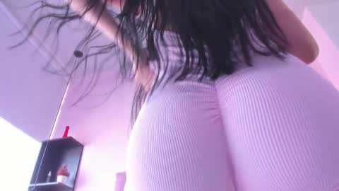 Snapshot of violet_myerrs chatting on 11/01/25, 02:41 violet online show from 11/01/25, 02:41