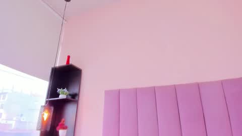 Snapshot of violet_myerrs chatting on 11/12/25, 02:39 violet online show from 11/12/25, 02:39