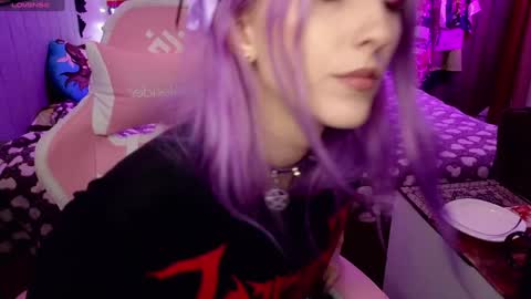 Snapshot of violet_noir_ chatting on 01/28/25, 09:51 Deya online show from 01/28/25, 09:51