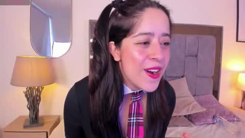 Snapshot of violet_nova1 chatting on 11/19/25, 12:16 Violet Nova online show from 11/19/25, 12:16