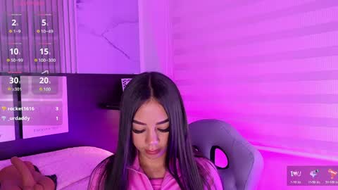 Snapshot of violet_spencer chatting on 06/04/26, 01:33 Violeta online show from 06/04/26, 01:33