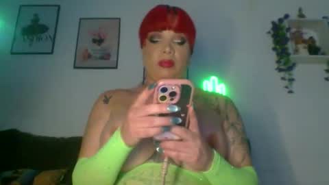 Snapshot of violeta186 chatting on 05/14/26, 09:32 violeta186 online show from 05/14/26, 09:32