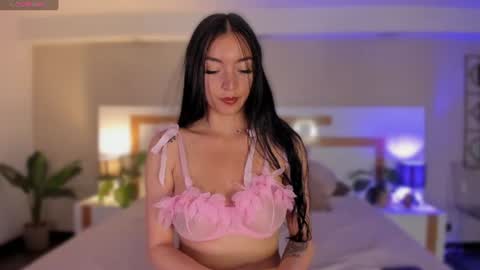 Violeta  online show from 06/24/26, 11:53