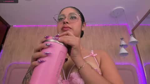 Snapshot of violeta_garcia chatting on 04/15/26, 10:22 Violeta Garcia online show from 04/15/26, 10:22