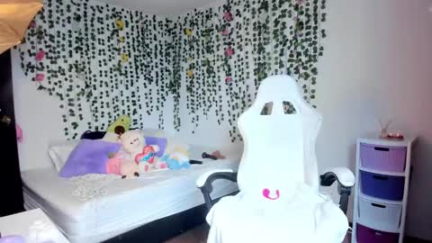 Violeta online show from 01/25/25, 05:19