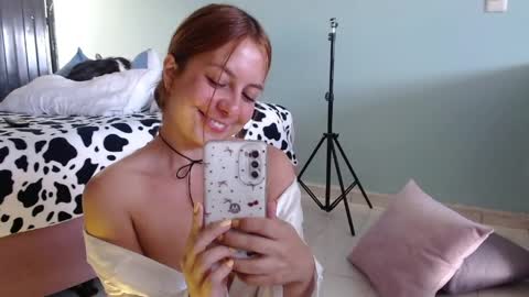 Snapshot of violeta_peter69 chatting on 04/12/26, 07:52 Violeta Peter online show from 04/12/26, 07:52