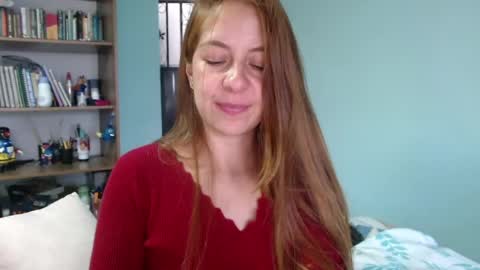Snapshot of violeta_peter69 chatting on 05/13/26, 09:00 Violeta Peter online show from 05/13/26, 09:00