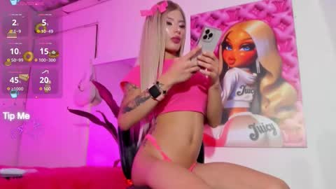 Snapshot of violeta_prince chatting on 09/14/25, 11:42 Violeta Princess Please help me with your thumbs up its important online show from 09/14/25, 11:42