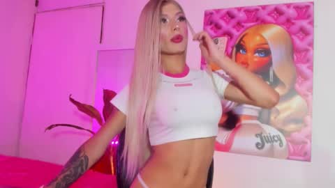 Snapshot of violeta_prince chatting on 09/26/25, 05:17 Violeta Princess Please help me with your thumbs up its important online show from 09/26/25, 05:17