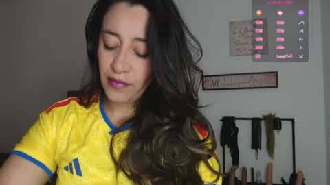 violeta_scott_ online show from 06/11/26, 01:42