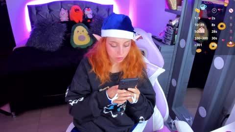 Snapshot of violetaarey chatting on 12/24/24, 12:44 Violeta  Help me reach 150 thumbs up    online show from 12/24/24, 12:44