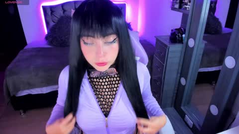 Snapshot of violetaarey chatting on 01/24/25, 01:03 Violeta  Help me reach 150 thumbs up    online show from 01/24/25, 01:03