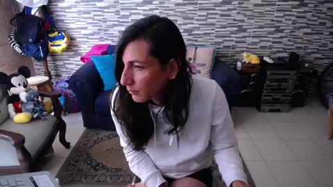 Violeta Gmez online show from 04/25/26, 06:05