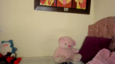 Snapshot of violetalee chatting on 10/07/25, 03:14 Jimena online show from 10/07/25, 03:14