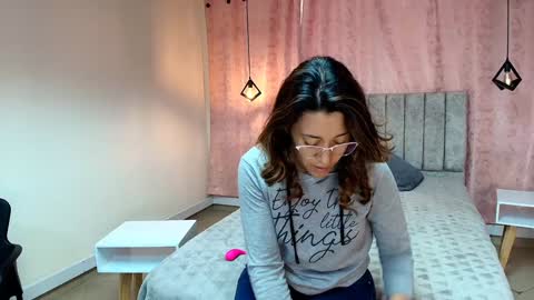 VIOLETA online show from 01/15/25, 01:09