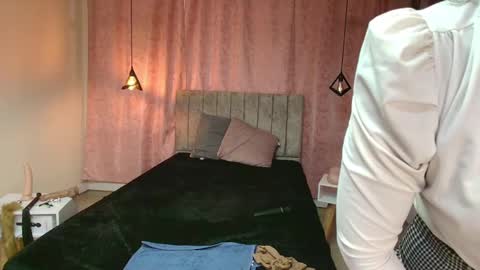 VIOLETA online show from 02/14/25, 12:57