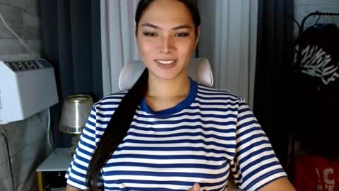 Snapshot of violetasha chatting on 10/10/25, 12:42 violet online show from 10/10/25, 12:42