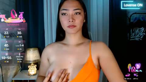 Snapshot of violetasha chatting on 02/18/26, 01:01 violet online show from 02/18/26, 01:01