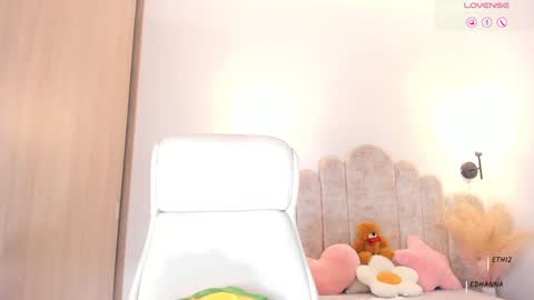 violeth___ online show from 01/30/25, 11:22