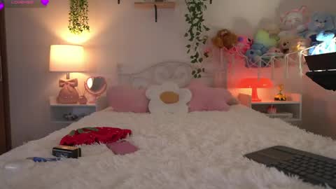 violeth___ online show from 06/08/26, 10:04