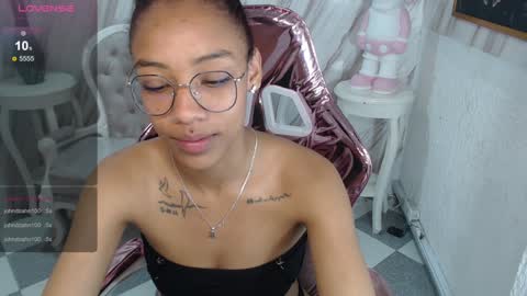 violeth_b online show from 01/07/25, 06:35