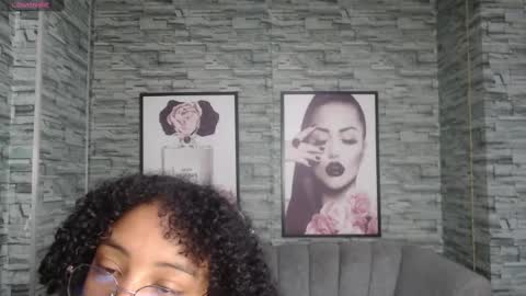 violeth_b online show from 09/22/25, 12:40