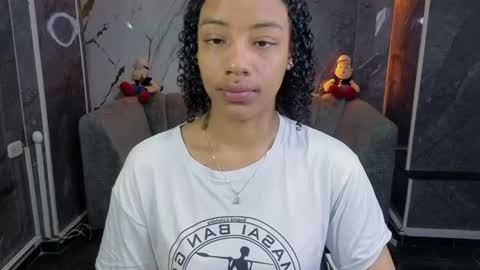 violeth_b online show from 06/16/26, 01:25