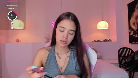 Violeth Hill online show from 01/27/25, 08:17