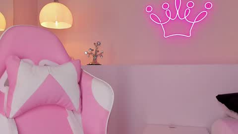 Violeth Hill online show from 02/16/25, 02:42