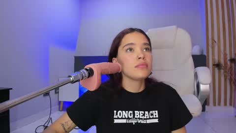 Violeth Hill online show from 03/06/25, 08:48