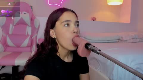 Violeth Hill online show from 03/11/25, 08:09