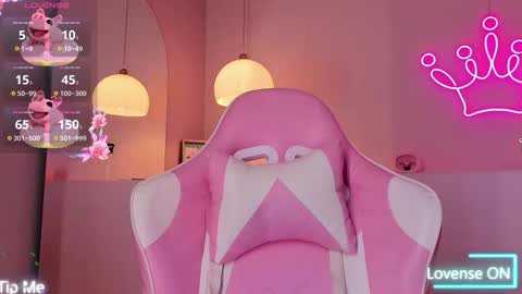 Violeth Hill online show from 11/25/25, 07:03