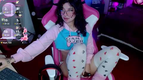   online show from 10/17/25, 08:00