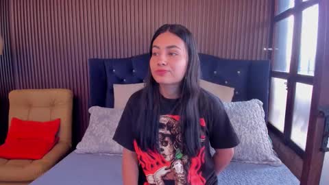 Violet Rousse online show from 11/12/25, 03:23