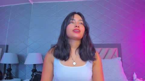 Snapshot of violetrousse chatting on 02/02/26, 04:49 Violet Rousse online show from 02/02/26, 04:49